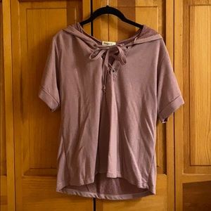 Thick tie neck T-shirt